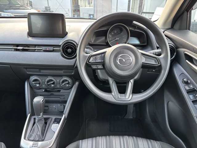 マツダ マツダ２ 15S 福岡県 2020(令2)年 3.4万km ソウルレッドクリスタルM ワンオーナー/純正ナビ/（AM/FM/CD/DVD/SD/USB/AUX/Bluetooth/ワンセグTV）/レーンキープ/横滑り防止/パーキングアシスト/アイドリングストップ/ハンズフリー/ドライブレコーダー/純正フロアマット/プッシュスタート/オートライト/電格ミラー/保証書/取扱説明書