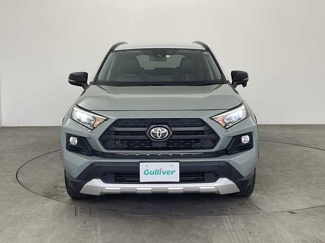 トヨタ ＲＡＶ４ アドベンチャー 兵庫県 2020(令2)年 5万km アッシュグレーメタリック/アーバンカーキ ・純正ディーラーSDナビ&Bluetoothオーディオ&TV&CD/DVD再生&SDミュージックサーバー/・バックカメラ/・ビルドインETC/・パワーバックドア/・寒冷地仕様/・運転席パワーシート/・合皮シート/・前席シートヒーター/・前席エアーシート/・ルーフレール/・置くだけ充電/・純正19インチアルミホイール/・トヨタセーフティセンス/・プリクラッシュセーフティ/・レーンディパーチャーアラート/・レーダークルーズコントロール/・前後コーナーセンサー/・オートライトオートマチックハイビーム/・LEDヘッドライト/・ダウンヒルアシストコントロール/・ステアリングヒーター/・カーテンエアバック/・フロントワイパーデアイサー/・デジタルインナーミラー/・オートブレーキホールド