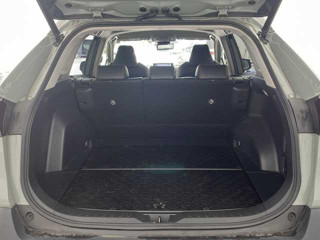 トヨタ ＲＡＶ４ アドベンチャー 兵庫県 2020(令2)年 5万km アッシュグレーメタリック/アーバンカーキ ・純正ディーラーSDナビ&Bluetoothオーディオ&TV&CD/DVD再生&SDミュージックサーバー/・バックカメラ/・ビルドインETC/・パワーバックドア/・寒冷地仕様/・運転席パワーシート/・合皮シート/・前席シートヒーター/・前席エアーシート/・ルーフレール/・置くだけ充電/・純正19インチアルミホイール/・トヨタセーフティセンス/・プリクラッシュセーフティ/・レーンディパーチャーアラート/・レーダークルーズコントロール/・前後コーナーセンサー/・オートライトオートマチックハイビーム/・LEDヘッドライト/・ダウンヒルアシストコントロール/・ステアリングヒーター/・カーテンエアバック/・フロントワイパーデアイサー/・デジタルインナーミラー/・オートブレーキホールド