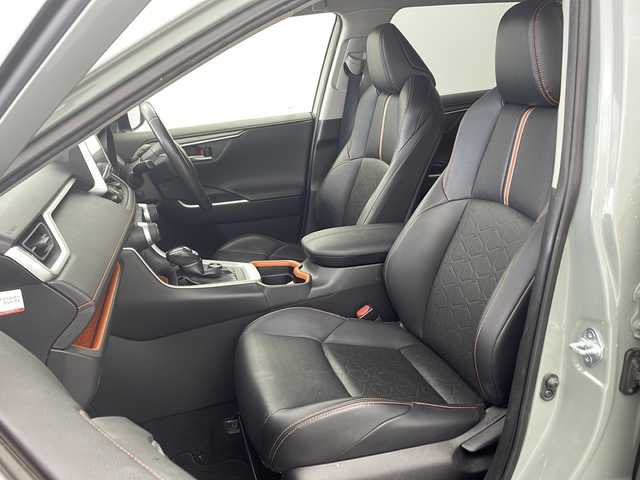 トヨタ ＲＡＶ４ アドベンチャー 兵庫県 2020(令2)年 5万km アッシュグレーメタリック/アーバンカーキ ・純正ディーラーSDナビ&Bluetoothオーディオ&TV&CD/DVD再生&SDミュージックサーバー/・バックカメラ/・ビルドインETC/・パワーバックドア/・寒冷地仕様/・運転席パワーシート/・合皮シート/・前席シートヒーター/・前席エアーシート/・ルーフレール/・置くだけ充電/・純正19インチアルミホイール/・トヨタセーフティセンス/・プリクラッシュセーフティ/・レーンディパーチャーアラート/・レーダークルーズコントロール/・前後コーナーセンサー/・オートライトオートマチックハイビーム/・LEDヘッドライト/・ダウンヒルアシストコントロール/・ステアリングヒーター/・カーテンエアバック/・フロントワイパーデアイサー/・デジタルインナーミラー/・オートブレーキホールド