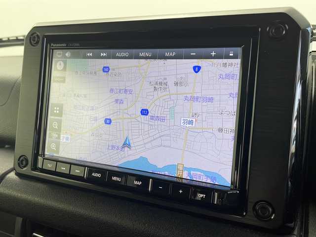 スズキ ジムニー シエラ JC 福井県 2023(令5)年 1.3万km ピュアホワイトP 純正ナビ（フルセグＴＶ/Bluetooth/CD/DVD）　/純正アルミホイール/スズキセーフティサポート/シートヒーター　/クルーズコントロール　/衝突軽減ブレーキ　/レーンキープ　/ヒルディセントコントロール　/ＬＥＤオートライト/ウインカーミラー/ドライブレコーダー　/ETC/スマートキー/スペアキー