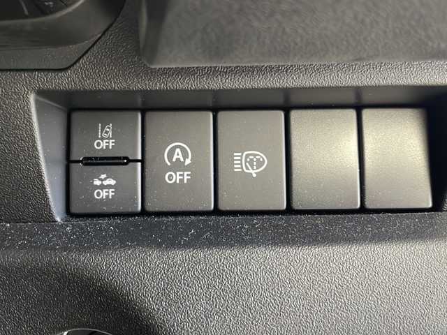 スズキ ジムニー シエラ JC 福井県 2023(令5)年 1.3万km ピュアホワイトP 純正ナビ（フルセグＴＶ/Bluetooth/CD/DVD）　/純正アルミホイール/スズキセーフティサポート/シートヒーター　/クルーズコントロール　/衝突軽減ブレーキ　/レーンキープ　/ヒルディセントコントロール　/ＬＥＤオートライト/ウインカーミラー/ドライブレコーダー　/ETC/スマートキー/スペアキー