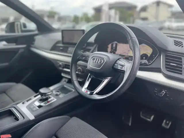 アウディ Ｑ５ 40TDIクワトロ スポーツ 栃木県 2019(平31)年 3.7万km グレイシアホワイトメタリック Slineパッケージ/・Slineバンパー/・ドアシルトリムSlineロゴ　/・Slineエクステリアロゴ/・スポーツサスペンション/・アルミホイール５ツインスポークスターデザイン８Ｊ×１９/・アルカンターラ／レザーSlineロゴ/・ヘッドライニングブラック/・マルチカラーアンビエントライティング/・デコラティブパネル　マットブラッシュトアルミニウム　/・Slineステアリングホイールエンブレム/・ステンレススチールフットペダル/アシスタンスパッケージ/・ＬＥＤヘッドライト　/・ＬＥＤリヤコンビネーションライト/　（ダイナミックターンインディケーター）/・アウディプレセンスリヤ/・アウディサイドアシスト/・バーチャルコックピット/マトリクスLEDヘッドライトパッケージ/・マトリクスＬＥＤヘッドライト/　（ダイナミックターンインディケーター）/・ヘッドライトウォッシャー/ーーー/フルセグTV/サラウンドビューカメラ/ETC/ハーフレザー /パワーシート /シートヒーター /パワーバックドア/パーキングエイド /ACC
