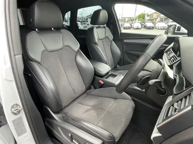 アウディ Ｑ５ 40TDIクワトロ スポーツ 栃木県 2019(平31)年 3.7万km グレイシアホワイトメタリック Slineパッケージ/・Slineバンパー/・ドアシルトリムSlineロゴ　/・Slineエクステリアロゴ/・スポーツサスペンション/・アルミホイール５ツインスポークスターデザイン８Ｊ×１９/・アルカンターラ／レザーSlineロゴ/・ヘッドライニングブラック/・マルチカラーアンビエントライティング/・デコラティブパネル　マットブラッシュトアルミニウム　/・Slineステアリングホイールエンブレム/・ステンレススチールフットペダル/アシスタンスパッケージ/・ＬＥＤヘッドライト　/・ＬＥＤリヤコンビネーションライト/　（ダイナミックターンインディケーター）/・アウディプレセンスリヤ/・アウディサイドアシスト/・バーチャルコックピット/マトリクスLEDヘッドライトパッケージ/・マトリクスＬＥＤヘッドライト/　（ダイナミックターンインディケーター）/・ヘッドライトウォッシャー/ーーー/フルセグTV/サラウンドビューカメラ/ETC/ハーフレザー /パワーシート /シートヒーター /パワーバックドア/パーキングエイド /ACC