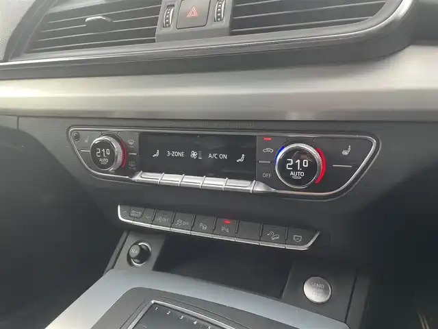 アウディ Ｑ５ 40TDIクワトロ スポーツ 栃木県 2019(平31)年 3.7万km グレイシアホワイトメタリック Slineパッケージ/・Slineバンパー/・ドアシルトリムSlineロゴ　/・Slineエクステリアロゴ/・スポーツサスペンション/・アルミホイール５ツインスポークスターデザイン８Ｊ×１９/・アルカンターラ／レザーSlineロゴ/・ヘッドライニングブラック/・マルチカラーアンビエントライティング/・デコラティブパネル　マットブラッシュトアルミニウム　/・Slineステアリングホイールエンブレム/・ステンレススチールフットペダル/アシスタンスパッケージ/・ＬＥＤヘッドライト　/・ＬＥＤリヤコンビネーションライト/　（ダイナミックターンインディケーター）/・アウディプレセンスリヤ/・アウディサイドアシスト/・バーチャルコックピット/マトリクスLEDヘッドライトパッケージ/・マトリクスＬＥＤヘッドライト/　（ダイナミックターンインディケーター）/・ヘッドライトウォッシャー/ーーー/フルセグTV/サラウンドビューカメラ/ETC/ハーフレザー /パワーシート /シートヒーター /パワーバックドア/パーキングエイド /ACC