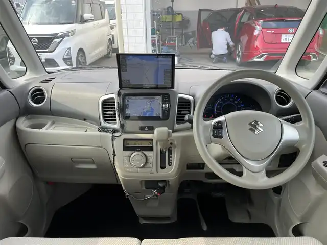 スズキ スペーシア T 宮崎県 2014(平26)年 6.4万km パールホワイト 純正ナビ/(AM.FM.Bluetooth.SD)/ワンセグTV/ポータブルナビ/バックカメラ/片側パワースライドドア/アイドリングストップ/レベライザー/パワーウィンドウ/電動格納ミラー/エアバック/スマートキー