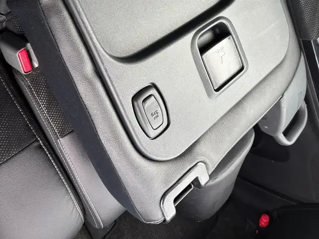 ダイハツ タント カスタムRS トップED LTD SAⅢ 福岡県 2018(平30)年 4万km パールホワイトⅢ 純正8型ナビ(BT/CD/DVD)/フルセグTV/パワースライドドア(両側)/パノラマモニター/ビルトインETC/コーナーセンサー/スマートアシスト3/・衝突回避支援ブレーキ機能/・衝突警報機能(対車両/歩行者)/・車線逸脱警報機能/・誤発進抑制制御機能/・先行車発進お知らせ機能/・オートハイビーム/ターボ/LEDヘッドランプ/本革巻きステアリング/ステアリングスイッチ/合皮/ファブリックコンビシート/運転席シートヒーター/純正15インチアルミホイール/スマートキー/プッシュボタンスタート/禁煙車