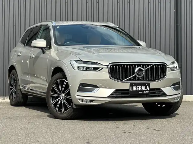 ボルボ ＸＣ６０ T5 AWD インスクリプション 福島県 2018(平30)年 3.3万km ルミナスサンドメタリック harman/kardonサウンド/茶レザーシート/メモリ付パワーシート/全席シートヒーター/シートベンチレーション/ステアリングヒーター/ヘッドアップディスプレイ/純正メモリナビ/CarPlay/360°ビューカメラ/フルセグTV/アダプティブクルーズコントロール/ブラインドスポットモニター/レーンキーピングエイド/パワーバックドア/オートホールド/純正19インチAW/前ドラレコ/LEDオート/取扱説明書/保証書/スペアキー