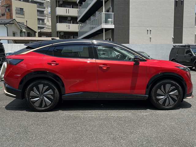 日産 アリア B6 埼玉県 2022(令4)年 4.8万km カーマインレッド 登録時４７３９０ｋｍ/サンルーフ/純正SDナビ/Apple CarPlay/Android Auto/・AM/FM/BT/フルセグTV/360°セーフティーアシスト/プロパイロット/運転支援/車線逸脱防止支援/踏み間違い衝突防止支援/e-Pedal/インテリジェントクルーズコントロール/プロパイロットパーキング/プラグインハイブリット/全方位カメラ/ブラインドスポットモニター/BOSEスピーカー/パーキングブレーキホールド/ハンドル支援/デジタルインナーミラー/前ドライブレコーダー（DH5-S）/革シート/パワーシート（D＋N）/   /メモリーシート（D＋N）/全席シートヒーター/前席エアーシート/電動リアゲート/ステアリングリモコン/SPORTモード/ECOモード/純正19インチAW/プッシュスタート/スマートキー×２/携帯背面充電装置/LEDヘッドライト/フォグランプ/オートライト/オートハイビーム/USB入力端子/革巻きハンドル/電動格納ミラー/ウィンカーミラー/ドアバイザー/純正フロアマット/充電ケーブルあり/ナビ取扱説明書/取扱説明書/保証書