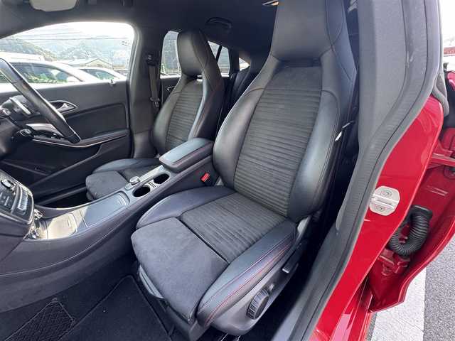 メルセデス・ベンツ ＣＬＡ１８０ Sブレイク　スポーツ 愛媛県 2017(平29)年 7.5万km ジュピターレッド レーダーセーフティパッケージ/・ブラインドスポットアシスト/・ディスタンスパイロット・ディストロニック/・レーンキーピングアシスト/ベーシックパッケージ/・メモリー付フルパワーシート（運転席）/・電動ランバーサポート（前席）/LEDヘッドライト/純正コマンドシステム/・Bluetooth AMFM CD DVD/・バックカメラ /ETC/アダプティブハイビームアシスト/シートヒーター(前席)/本革巻ステアリング/キーレスゴー
