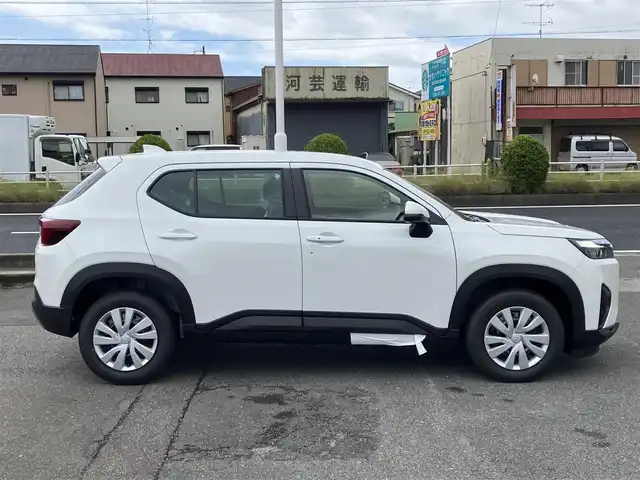 ホンダ ＷＲ－Ｖ X 三重県 2025(令7)年 0.1万km未満 プラチナホワイトパール 未使用車/車検R10年6月22日/走行距離21km/♪ホンダセンシング/・衝突軽減ブレーキ(CMBS)/・踏み間違い衝突軽減システム/・路外逸脱抑制機能/・歩行者事故低減ステアリング/・先行車発進お知らせ機能/・アダプティブクルーズコントロール(ACC)/・車線維持支援システム(LKAS)/♪スマートキー×2/♪プッシュスタート/♪LEDヘッドライト/♪オートライト/♪オートハイビーム/♪ヘッドライトレベライザー/♪ステアリングスイッチ/♪パドルシフト/♪電格ミラー/♪充電用USBポート×2