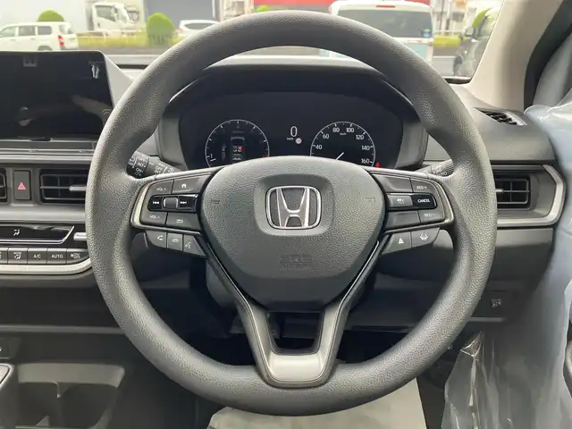 ホンダ ＷＲ－Ｖ X 三重県 2025(令7)年 0.1万km未満 プラチナホワイトパール 未使用車/車検R10年6月22日/走行距離21km/♪ホンダセンシング/・衝突軽減ブレーキ(CMBS)/・踏み間違い衝突軽減システム/・路外逸脱抑制機能/・歩行者事故低減ステアリング/・先行車発進お知らせ機能/・アダプティブクルーズコントロール(ACC)/・車線維持支援システム(LKAS)/♪スマートキー×2/♪プッシュスタート/♪LEDヘッドライト/♪オートライト/♪オートハイビーム/♪ヘッドライトレベライザー/♪ステアリングスイッチ/♪パドルシフト/♪電格ミラー/♪充電用USBポート×2