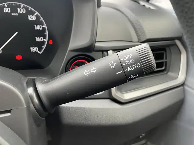 ホンダ ＷＲ－Ｖ X 三重県 2025(令7)年 0.1万km未満 プラチナホワイトパール 未使用車/車検R10年6月22日/走行距離21km/♪ホンダセンシング/・衝突軽減ブレーキ(CMBS)/・踏み間違い衝突軽減システム/・路外逸脱抑制機能/・歩行者事故低減ステアリング/・先行車発進お知らせ機能/・アダプティブクルーズコントロール(ACC)/・車線維持支援システム(LKAS)/♪スマートキー×2/♪プッシュスタート/♪LEDヘッドライト/♪オートライト/♪オートハイビーム/♪ヘッドライトレベライザー/♪ステアリングスイッチ/♪パドルシフト/♪電格ミラー/♪充電用USBポート×2