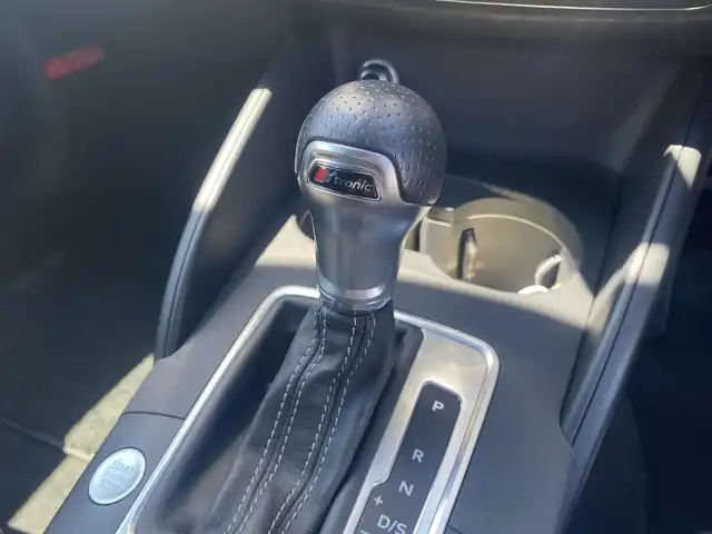 アウディ Ａ３ セダン 30TFSI スポーツ 福岡県 2019(令1)年 3.9万km パール ・アダプティブクルーズコントロール/・純正HDDナビ/USB/Bluetooth/CD/DVD/AUX/・バックカメラ/・ハーフレザーシート/シートヒーター/・社外ドライブレコーダー/・フルセグ/・ETC/・純正18AW/・プッシュスタート/・アイドリングストップ/・スマートキー/・スペアキー/・パワーシート/・レーンキープアシスト/・オートライト/・LEDライト/・保証書/・取扱説明書