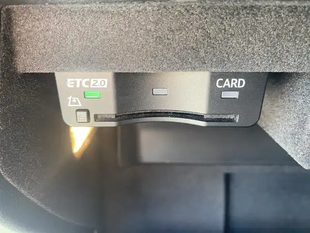 アウディ Ａ３ セダン 30TFSI スポーツ 福岡県 2019(令1)年 3.9万km パール ・アダプティブクルーズコントロール/・純正HDDナビ/USB/Bluetooth/CD/DVD/AUX/・バックカメラ/・ハーフレザーシート/シートヒーター/・社外ドライブレコーダー/・フルセグ/・ETC/・純正18AW/・プッシュスタート/・アイドリングストップ/・スマートキー/・スペアキー/・パワーシート/・レーンキープアシスト/・オートライト/・LEDライト/・保証書/・取扱説明書