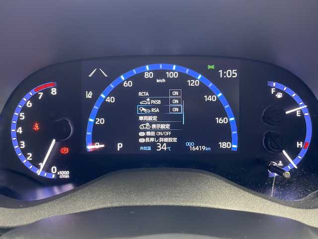 トヨタ ヤリスクロス Z アドベンチャー 大阪府 2023(令5)年 1.7万km ブラックマイカ トヨタセーフティセンス/プリクラッシュセーフティ/レーントレーシングアシスト/オートハイビーム/リアクロストラフィックアラート/パーキングサポートブレーキ/クリアランスソナー/ロードサインアシスト/レーダークルーズコントロール/純正8インチディスプレイ/フルセグTV/Bluetooth/USB/バックカメラ/ETC/社外デジタルミラー（前後ドラレコ）/ハーフレザーシート/シートヒーター（運転席/助手席）/パワーシート（運転席）/革巻きステアリング/ステアリングスイッチ/ステアリングヒーター/プッシュスタート/スマートキー/スペアキー/フロアマット/LEDヘッドライト/ルーフレール