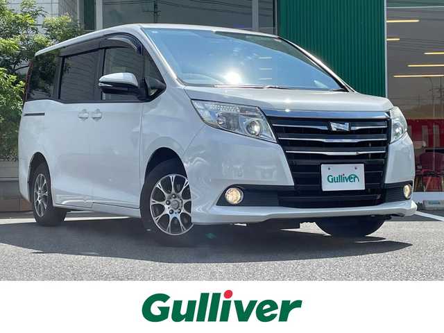 トヨタ ノア X 岡山県 2014(平26)年 9.9万km ホワイトパールクリスタルシャイン 純正9インチナビ　NSZT-Y62G/フルセグTV、CD、DVD、BT、AM、FM/バックカメラ/ETC/両側パワースライドドア/リアロールサンシェード