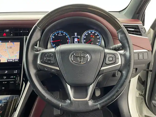 トヨタ ハリアー エレガンス 愛知県 2017(平29)年 6.8万km ホワイトパールクリスタルシャイン