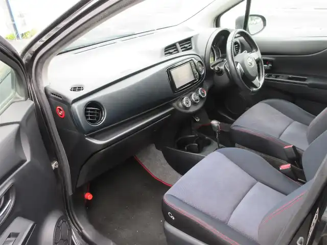 トヨタ ヴィッツ RS G’s 鹿児島県 2011(平23)年 6.9万km ブラックマイカ 純正OPナビ：NSZT-W61G/　フルセグTV・DVD・SD/バックカメラ/ETC/キーレス/パドルシフト/新車保証書/取扱説明書/ナビ取扱説明書