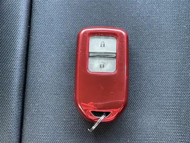 ホンダ シビック ハッチバック 熊本県 2020(令2)年 5.2万km クリスタルブラックパール ワンオーナー/ホンダセンシング/プッシュスタート/純正ナビ/（CD・DVD・フルセグTV・BTオーディオ・SD）/バックカメラ/ビルトインETC/純正前後ドライブレコーダー/純正18インチAW/レーダークルーズ/ハーフレザーシート/前席シートヒーター/LEDヘッドライト/オートライト/フォグライト/横滑り防止装置/ウィンカーミラー/純正フロアマット/純正ドアバイザー/新車保証書/取扱説明書