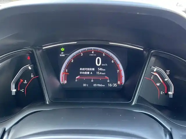 ホンダ シビック ハッチバック 熊本県 2020(令2)年 5.2万km クリスタルブラックパール ワンオーナー/ホンダセンシング/プッシュスタート/純正ナビ/（CD・DVD・フルセグTV・BTオーディオ・SD）/バックカメラ/ビルトインETC/純正前後ドライブレコーダー/純正18インチAW/レーダークルーズ/ハーフレザーシート/前席シートヒーター/LEDヘッドライト/オートライト/フォグライト/横滑り防止装置/ウィンカーミラー/純正フロアマット/純正ドアバイザー/新車保証書/取扱説明書