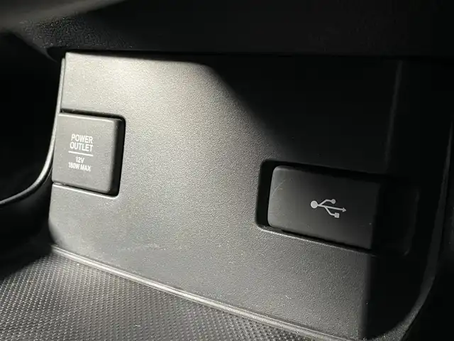 ホンダ シビック ハッチバック 熊本県 2020(令2)年 5.2万km クリスタルブラックパール ワンオーナー/ホンダセンシング/プッシュスタート/純正ナビ/（CD・DVD・フルセグTV・BTオーディオ・SD）/バックカメラ/ビルトインETC/純正前後ドライブレコーダー/純正18インチAW/レーダークルーズ/ハーフレザーシート/前席シートヒーター/LEDヘッドライト/オートライト/フォグライト/横滑り防止装置/ウィンカーミラー/純正フロアマット/純正ドアバイザー/新車保証書/取扱説明書