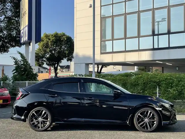 ホンダ シビック ハッチバック 熊本県 2020(令2)年 5.2万km クリスタルブラックパール ワンオーナー/ホンダセンシング/プッシュスタート/純正ナビ/（CD・DVD・フルセグTV・BTオーディオ・SD）/バックカメラ/ビルトインETC/純正前後ドライブレコーダー/純正18インチAW/レーダークルーズ/ハーフレザーシート/前席シートヒーター/LEDヘッドライト/オートライト/フォグライト/横滑り防止装置/ウィンカーミラー/純正フロアマット/純正ドアバイザー/新車保証書/取扱説明書