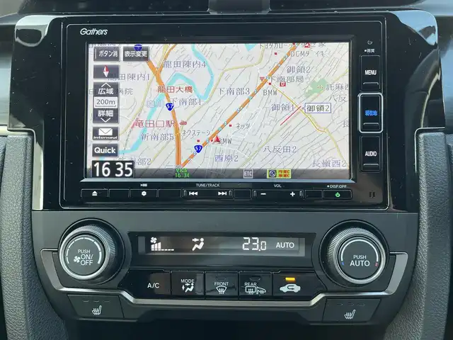 ホンダ シビック ハッチバック 熊本県 2020(令2)年 5.2万km クリスタルブラックパール ワンオーナー/ホンダセンシング/プッシュスタート/純正ナビ/（CD・DVD・フルセグTV・BTオーディオ・SD）/バックカメラ/ビルトインETC/純正前後ドライブレコーダー/純正18インチAW/レーダークルーズ/ハーフレザーシート/前席シートヒーター/LEDヘッドライト/オートライト/フォグライト/横滑り防止装置/ウィンカーミラー/純正フロアマット/純正ドアバイザー/新車保証書/取扱説明書