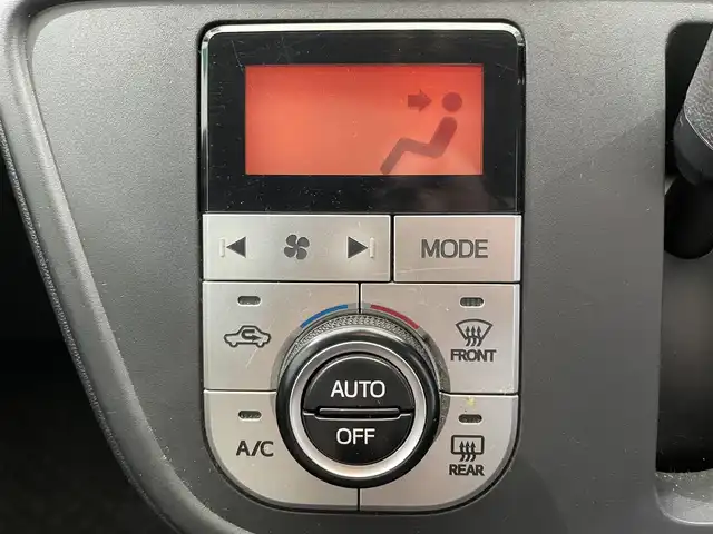 トヨタ パッソ モーダ　S 鹿児島県 2016(平28)年 8.1万km ブラックマイカメタリック ナビ/(ワンセグTV/Bluetooth/DVD/CD)/バックカメラ/衝突軽減ブレーキ/横滑り防止/レーンアシスト/ベンチシート/ETC/LEDヘッドライト/純正フロアマット/電動格納ミラー/アイドリングストップ/プッシュスタート/スマートキー