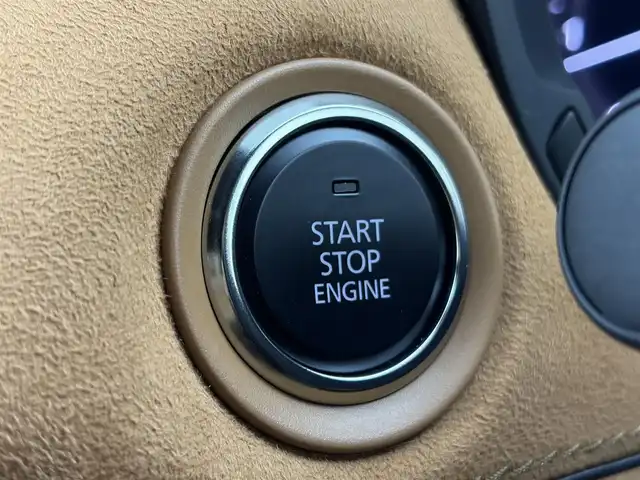 マツダ ＣＸ－６０ XD HV プレミアムスポーツ 愛知県 2023(令5)年 1.3万km プラチナクォーツメタリック パノラマルーフ/BOSEサウンドシステム/メーカー純正12.3インチナビ/フルセグTV/Bluetooth/HDMI/USB/AppleCarPlay/360°ビューモニター/ビルトインETC/ミラー型ドライブレコーダー/ワイヤレス充電/全席シートヒーター/前席エアシート/ステアリングヒーター/前席パワーシート（D席メモリ付）/ブラウンハーフレザーシート/衝突軽減ブレーキ/ブラインドスポットモニタリング/車線逸脱警報/レーンキープアシスト/誤発進抑制（前後）/パーキングセンサー/アダプティブクルーズコントロール/パドルシフト/パワーバックドア/純正20インチブラックアルミホイール/LEDヘッドライト/ヘッドアップディスプレイ