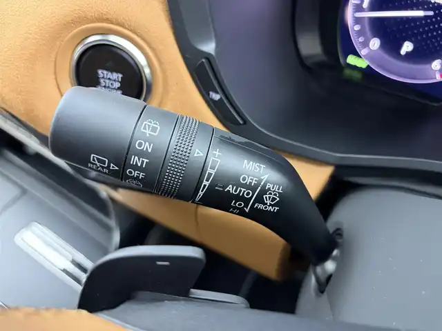 マツダ ＣＸ－６０ XD HV プレミアムスポーツ 愛知県 2023(令5)年 1.3万km プラチナクォーツメタリック パノラマルーフ/BOSEサウンドシステム/メーカー純正12.3インチナビ/フルセグTV/Bluetooth/HDMI/USB/AppleCarPlay/360°ビューモニター/ビルトインETC/ミラー型ドライブレコーダー/ワイヤレス充電/全席シートヒーター/前席エアシート/ステアリングヒーター/前席パワーシート（D席メモリ付）/ブラウンハーフレザーシート/衝突軽減ブレーキ/ブラインドスポットモニタリング/車線逸脱警報/レーンキープアシスト/誤発進抑制（前後）/パーキングセンサー/アダプティブクルーズコントロール/パドルシフト/パワーバックドア/純正20インチブラックアルミホイール/LEDヘッドライト/ヘッドアップディスプレイ