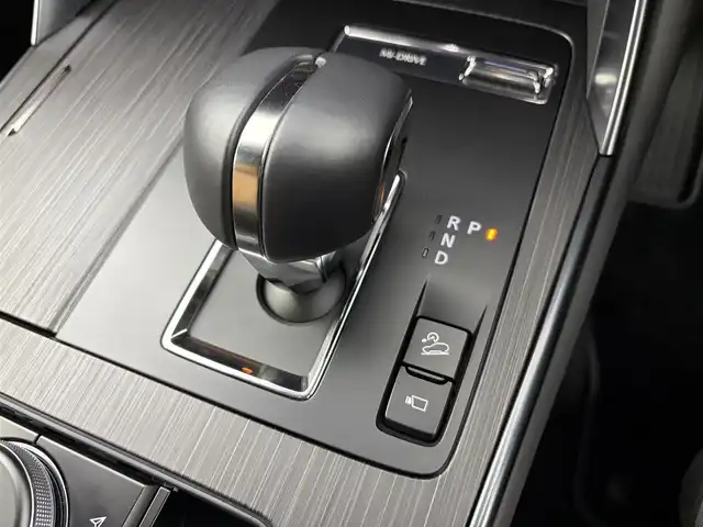 マツダ ＣＸ－６０ XD HV プレミアムスポーツ 愛知県 2023(令5)年 1.3万km プラチナクォーツメタリック パノラマルーフ/BOSEサウンドシステム/メーカー純正12.3インチナビ/フルセグTV/Bluetooth/HDMI/USB/AppleCarPlay/360°ビューモニター/ビルトインETC/ミラー型ドライブレコーダー/ワイヤレス充電/全席シートヒーター/前席エアシート/ステアリングヒーター/前席パワーシート（D席メモリ付）/ブラウンハーフレザーシート/衝突軽減ブレーキ/ブラインドスポットモニタリング/車線逸脱警報/レーンキープアシスト/誤発進抑制（前後）/パーキングセンサー/アダプティブクルーズコントロール/パドルシフト/パワーバックドア/純正20インチブラックアルミホイール/LEDヘッドライト/ヘッドアップディスプレイ