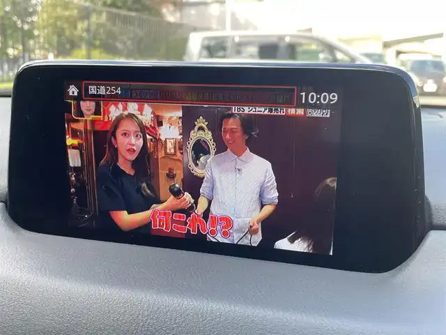 マツダ ＣＸ－８ XD プロアクティブ 埼玉県 2018(平30)年 3.7万km スノーフレイクホワイトパールマイカ /ワンオーナー//純正メモリナビ//フルセグTV//サイド&バックカメラ//CD/DVD/Bluetooth//アダプティブクルーズコントロール//運転席パワーシート//前2席シートヒーター//ETC2.0//スマートキーx2//LEDヘッドライト//ステアリングヒーター//衝突軽減ブレーキ//車線逸脱警報//ブラインドスポットモニタ//ヘッドアップディスプレイ//W.サイド.カーテンエアバッグ//ABS//横滑り防止装置//クリアランスソナー//i-stop//オートライト//プライバシーガラス//純正19インチAW//新車時保証書//取扱説明書//ナビ取説