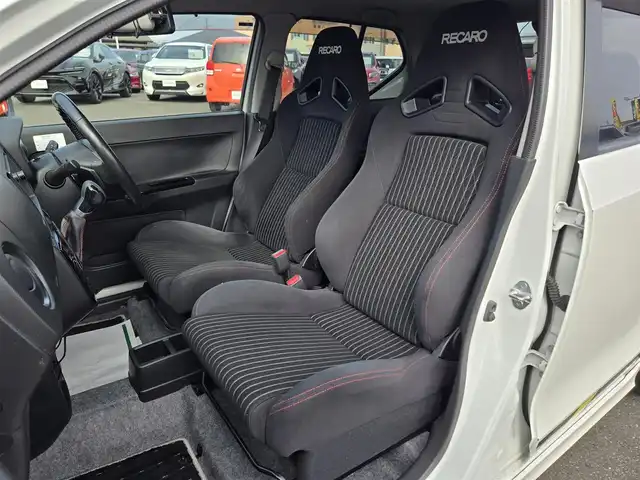 スズキ アルト ワークス 鹿児島県 2017(平29)年 4.2万km パールホワイト ＨＫＳ車高調（ＭＡＸ　ＩＶ　ＧＴ）　/前後ドライブレコーダー　/ＲＥＣＡＲＯシート　/純正ＳＤナビ（ＣＮ－ＲＸ０１ＷＤ）　/Ｂｌｕｅｔｏｏｔｈオーディオ　/フルセグテレビ　/パドルシフト　/ＭＴモード付きＡＴ/プッシュスタート/スマートキー/レーンキープアシスト/横滑り防止装置/純正アルミホイール(15インチ)