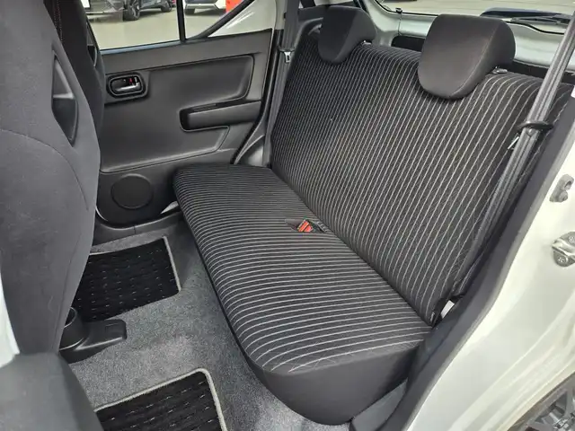 スズキ アルト ワークス 鹿児島県 2017(平29)年 4.2万km パールホワイト ＨＫＳ車高調（ＭＡＸ　ＩＶ　ＧＴ）　/前後ドライブレコーダー　/ＲＥＣＡＲＯシート　/純正ＳＤナビ（ＣＮ－ＲＸ０１ＷＤ）　/Ｂｌｕｅｔｏｏｔｈオーディオ　/フルセグテレビ　/パドルシフト　/ＭＴモード付きＡＴ/プッシュスタート/スマートキー/レーンキープアシスト/横滑り防止装置/純正アルミホイール(15インチ)