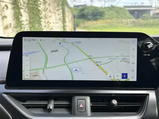 レクサス ＵＸ 300h バージョンC 長崎県 2024(令6)年 2.5万km ソニッククォーツ ワンオーナー/純正ナビ/（Bluetooth/フルセグ）/バック・サイド・フロントカメラ/衝突軽減システム/レーンアシスト/ブラインドスポットモニター/レーダークルーズ/ETC2.0/パワーバックドア/レザーシート/パワーシート/シートヒーター/ハンドルヒーター/パドルシフト/ハンドル電動チルト/純正17インチAW
