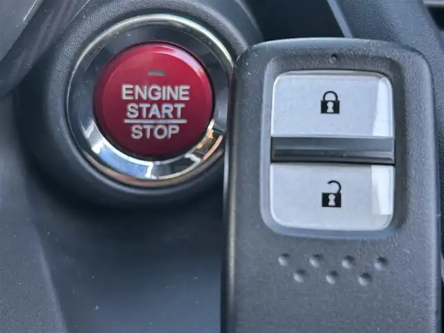 ホンダ Ｓ６６０ α 愛知県 2015(平27)年 7.3万km カーニバルイエローⅡ 純正ディスプレイ/・FM/・AM/・HDMI/・USB/・Bluetooth/主要装備/・バックカメラ/・CTBA（シティブレーキアクティブシステム）/・クルーズコントロール/・ステアリングリモコン/・ドライブレコーダー前/・純正フロアマット/・純正アルミホイール（前15・後16）/・LEDヘッドライト/・オートライト/・ハーフレザー/・ETC/・スペアキー/・スマートキー