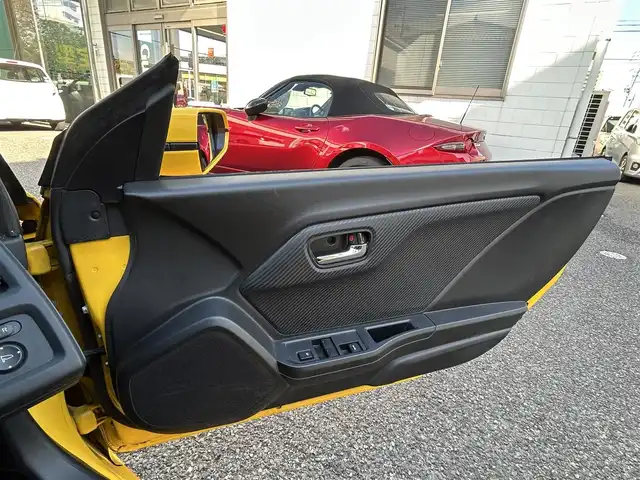 ホンダ Ｓ６６０ α 愛知県 2015(平27)年 7.3万km カーニバルイエローⅡ 純正ディスプレイ/・FM/・AM/・HDMI/・USB/・Bluetooth/主要装備/・バックカメラ/・CTBA（シティブレーキアクティブシステム）/・クルーズコントロール/・ステアリングリモコン/・ドライブレコーダー前/・純正フロアマット/・純正アルミホイール（前15・後16）/・LEDヘッドライト/・オートライト/・ハーフレザー/・ETC/・スペアキー/・スマートキー