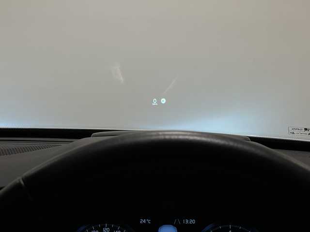 ボルボ ＸＣ９０ T5 AWD ノルディックED 新潟県 2018(平30)年 3.1万km クリスタルホワイトP 特別装備/150台限定/ヘッドアップ・ディスプレイ /リア2列目・シートヒーター/harman/kardonプレミアムサウンド・オーディオシステム/ダークフレームバーチ・ウッド・パネル /チルトアップ機構付電動パノラマ・ガラス・サンルーフ/標準装備/純正ホイール（ブラックペイント）/全車速追従機能付ACC（アダプティブ・クルーズ・コントロール/３６０度カメラ/メモリー付パワーシート（D/N）/シートヒーター（D/N）/LEDヘッドライト/オートライト/BLIS（ブラインドスポット・インフォメーション・システム）/LCMA（レーン・チェンジ・マージ・エイド）/CTA（クロス・トラフィック・アラート）/LKA（レーン・キーピング・エイド）/RSI（ロード・サイン・インフォメーション）/DAC（ドライバー・アラート・コントロール）/パイロットアシスト/パーク・アシスト・パイロット（縦列・並列駐車支援システム）/純正HDDナビゲーション/・Bluetooth/TV/FM/AM/純正フロアマット/ルーフレール/パワーテールゲート/ フル・アクティブ・ハイビーム（LEDヘッドライト）