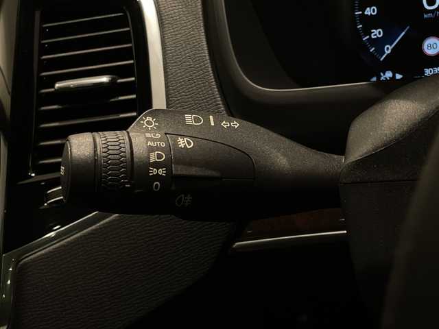 ボルボ ＸＣ９０ T5 AWD ノルディックED 新潟県 2018(平30)年 3.1万km クリスタルホワイトP 特別装備/150台限定/ヘッドアップ・ディスプレイ /リア2列目・シートヒーター/harman/kardonプレミアムサウンド・オーディオシステム/ダークフレームバーチ・ウッド・パネル /チルトアップ機構付電動パノラマ・ガラス・サンルーフ/標準装備/純正ホイール（ブラックペイント）/全車速追従機能付ACC（アダプティブ・クルーズ・コントロール/３６０度カメラ/メモリー付パワーシート（D/N）/シートヒーター（D/N）/LEDヘッドライト/オートライト/BLIS（ブラインドスポット・インフォメーション・システム）/LCMA（レーン・チェンジ・マージ・エイド）/CTA（クロス・トラフィック・アラート）/LKA（レーン・キーピング・エイド）/RSI（ロード・サイン・インフォメーション）/DAC（ドライバー・アラート・コントロール）/パイロットアシスト/パーク・アシスト・パイロット（縦列・並列駐車支援システム）/純正HDDナビゲーション/・Bluetooth/TV/FM/AM/純正フロアマット/ルーフレール/パワーテールゲート/ フル・アクティブ・ハイビーム（LEDヘッドライト）