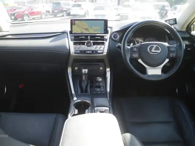 レクサス ＮＸ 300h バージョンL 宮城県 2020(令2)年 4.5万km ソニッククォーツ Lexus Safety System+/・プリクラッシュセーフティ/・レーンディパーチャーアラート/・オートハイビーム/・レーダークルーズコントロール/・ブラインドスポットモニター/パワーバックドア/ムーンルーフ/モデリスタエアロ/ブラックレザーシート/前席パワーシート/エアシート/各席シートヒーター/リア電動リクライニングシート/ワイヤレス充電/純正メモリーナビ/地デジTV/【DVD/CD再生機能　Bluetooth接続】/パノラミックビューモニター/ドライブレコーダー（前後撮影）【ZDR-026】/ETC（2.0）/3眼LEDヘッドライト/ウインカーミラー/革巻きステアリング/ステアリングヒーター/ステアリングスイッチ/純正18インチアルミホイル/サイド/カーテンエアバッグ/スマートキー