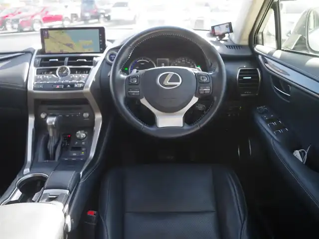 レクサス ＮＸ 300h バージョンL 宮城県 2020(令2)年 4.5万km ソニッククォーツ Lexus Safety System+/・プリクラッシュセーフティ/・レーンディパーチャーアラート/・オートハイビーム/・レーダークルーズコントロール/・ブラインドスポットモニター/パワーバックドア/ムーンルーフ/モデリスタエアロ/ブラックレザーシート/前席パワーシート/エアシート/各席シートヒーター/リア電動リクライニングシート/ワイヤレス充電/純正メモリーナビ/地デジTV/【DVD/CD再生機能　Bluetooth接続】/パノラミックビューモニター/ドライブレコーダー（前後撮影）【ZDR-026】/ETC（2.0）/3眼LEDヘッドライト/ウインカーミラー/革巻きステアリング/ステアリングヒーター/ステアリングスイッチ/純正18インチアルミホイル/サイド/カーテンエアバッグ/スマートキー