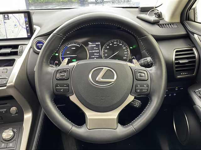 レクサス ＮＸ 300h バージョンL 宮城県 2020(令2)年 4.5万km ソニッククォーツ Lexus Safety System+/・プリクラッシュセーフティ/・レーンディパーチャーアラート/・オートハイビーム/・レーダークルーズコントロール/・ブラインドスポットモニター/パワーバックドア/ムーンルーフ/モデリスタエアロ/ブラックレザーシート/前席パワーシート/エアシート/各席シートヒーター/リア電動リクライニングシート/ワイヤレス充電/純正メモリーナビ/地デジTV/【DVD/CD再生機能　Bluetooth接続】/パノラミックビューモニター/ドライブレコーダー（前後撮影）【ZDR-026】/ETC（2.0）/3眼LEDヘッドライト/ウインカーミラー/革巻きステアリング/ステアリングヒーター/ステアリングスイッチ/純正18インチアルミホイル/サイド/カーテンエアバッグ/スマートキー