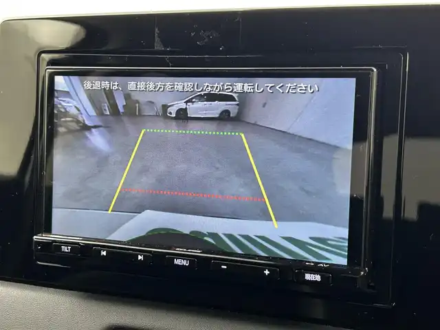 ホンダ ヴェゼル ハイブリッド e:HEV Z 福岡県 2023(令5)年 5.5万km プラチナホワイトパール 社外ナビ（ＢＴ）　/バックカメラ　/ＥＴＣ　/ＡＣＣ　/コーナーセンサー　/衝突軽減ブレーキ　/レーンキープ　/アクセル踏み間違い防止　/ＢＳＭ　/パドルシフト　/パワーリアゲート　/ハーフレザー　/シートヒーター　/ＬＥＤ