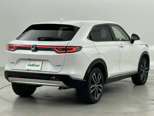ホンダ ヴェゼル ハイブリッド e:HEV Z 福岡県 2023(令5)年 5.5万km プラチナホワイトパール 社外ナビ（ＢＴ）　/バックカメラ　/ＥＴＣ　/ＡＣＣ　/コーナーセンサー　/衝突軽減ブレーキ　/レーンキープ　/アクセル踏み間違い防止　/ＢＳＭ　/パドルシフト　/パワーリアゲート　/ハーフレザー　/シートヒーター　/ＬＥＤ