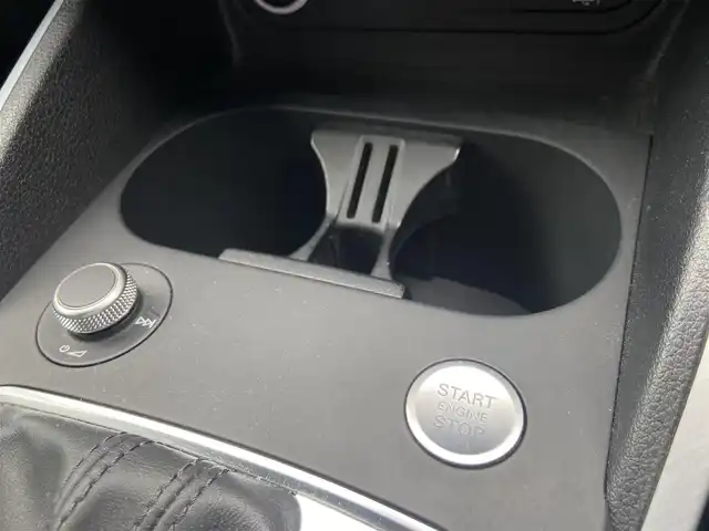 アウディ Ｑ２ 1．0 TFSI スポーツ 栃木県 2018(平30)年 2.8万km アイビスホワイト ACC/レーンキープ/ブラインドスポット/バックカメラ/純正ナビ/フルセグ /シートヒーター/ETC/LED/純正17インチAW/社外ドラレコ