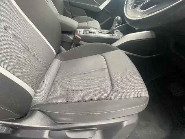 アウディ Ｑ２ 1．0 TFSI スポーツ 栃木県 2018(平30)年 2.8万km アイビスホワイト ACC/レーンキープ/ブラインドスポット/バックカメラ/純正ナビ/フルセグ /シートヒーター/ETC/LED/純正17インチAW/社外ドラレコ