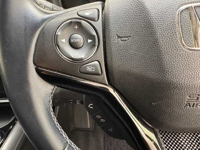 ホンダ ヴェゼル ハイブリッド 兵庫県 2016(平28)年 10.3万km クリスタルブラックパール 社外7インチナビ（CD/DVD・FM/AM・BT・フルセグ）/ホンダセンシング/ETC/HDMI/プッシュスタート/スマートキー2本/レザーシート/パワーシート（D/N席）/シートヒーター（D/N席）/シートメモリー（D席）/純正AW17インチ/純正フロアマット/追従式クルーズコントロール/パドルシフト/ルーフレール/電動パーキング/オートブレーキホールド/LEDヘッドランプ/フォグランプ/オートライト/電動格納ミラー/ウインカーミラー/ドアバイザー/自動防眩ミラー/チャイルドシート対応