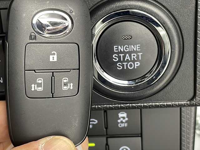 ダイハツ タント カスタム RS 群馬県 2024(令6)年 0.2万km シャイニングホワイトパール 純正９型ディスプレイオーディオ　全周囲カメラ　衝突被害軽減ブレーキ　両側電動スライドドア　ウェルカムオープン機能　ハーフレザーシート　シートヒーター　純正ラバーマット　アイドリングストップ　禁煙車