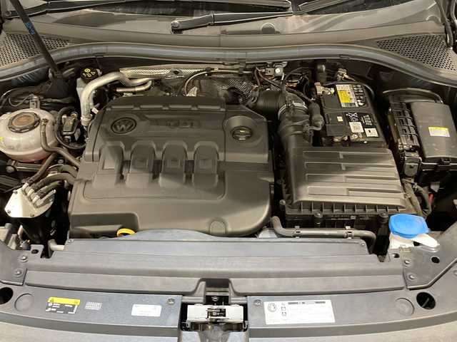 フォルクスワーゲン ティグアン TDI 4モーション Rライン ブラックスタイル 新潟県 2018(平30)年 3.5万km ディープブラックパールエフェクト 「300台限定車”ブラックスタイル”」/レザーシートパッケージ/-専用レザーシート /-メモリ付きパワーシート/ミラー/-ランバーサポート/-シートアンダートレー/アダプティブシャシーコントロール/純正19インチアルミホイール/主要装備/オールインセーフティ/-アダプティブクルーズコントロール/-レーンキープアシスト/-レーンチェンジアシスト/-ダイナミックライトアシスト/-アラウンドビューカメラ/-パークアシスト/-リヤトラフィックアラート/-プリクラッシュブレーキ/純正SSDナビ”DiscoverPro”/フルセグTV/ETC/ドライブレコーダー/LEDヘッドライト/パワーバックドア/ヘッドアップディスプレイ